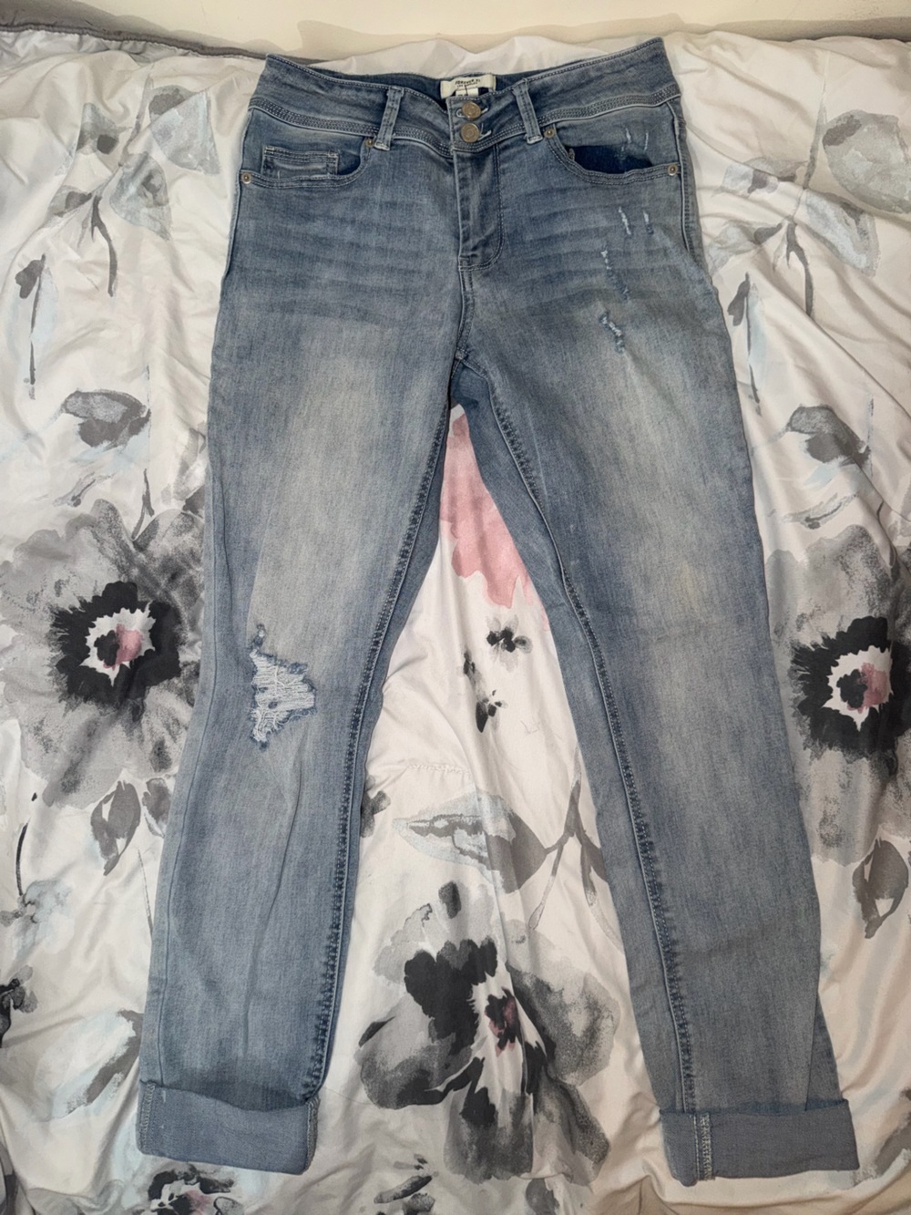 Forever 21 Light Blue Distressed Boyfriend Jeans